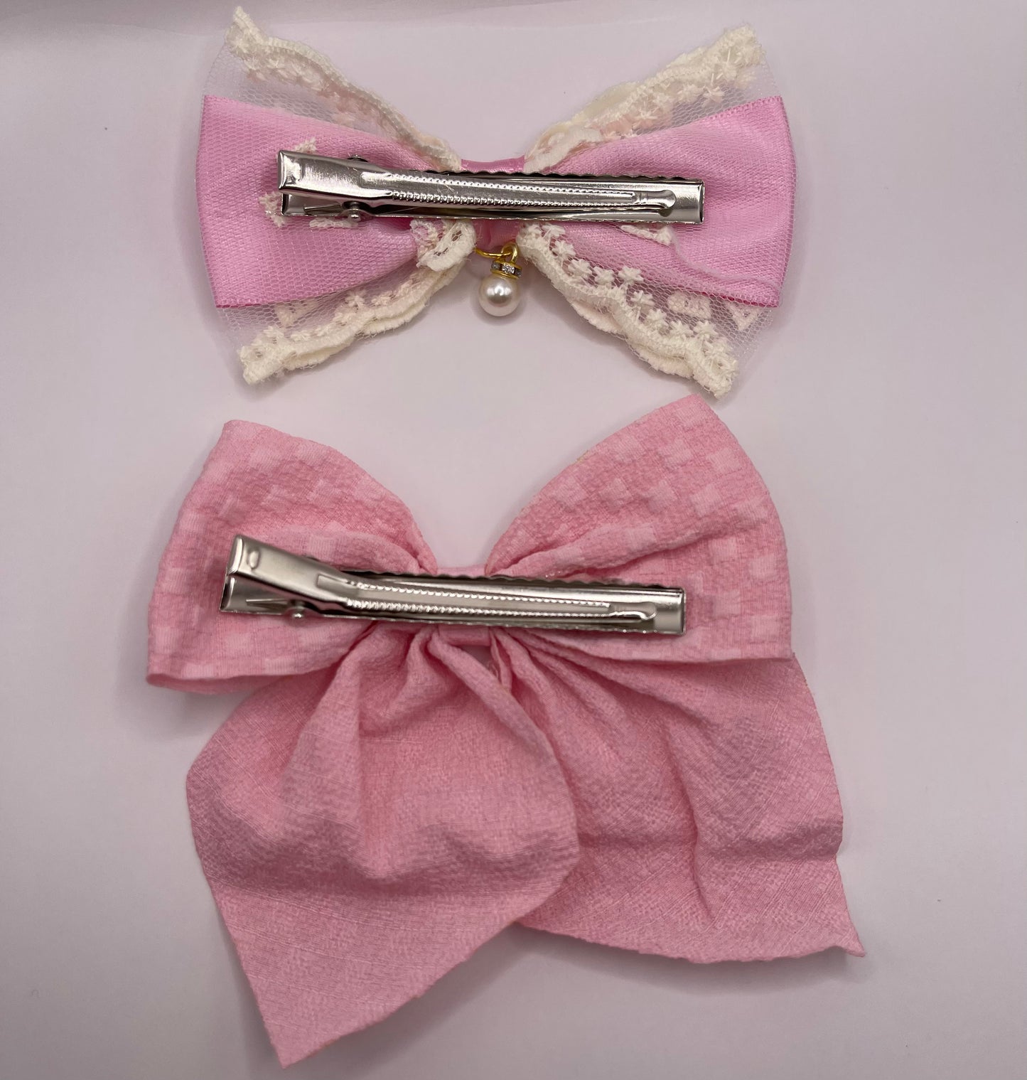 Two bows with pearl